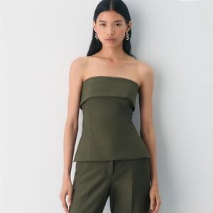 Aritzia Babaton Element Tube Top